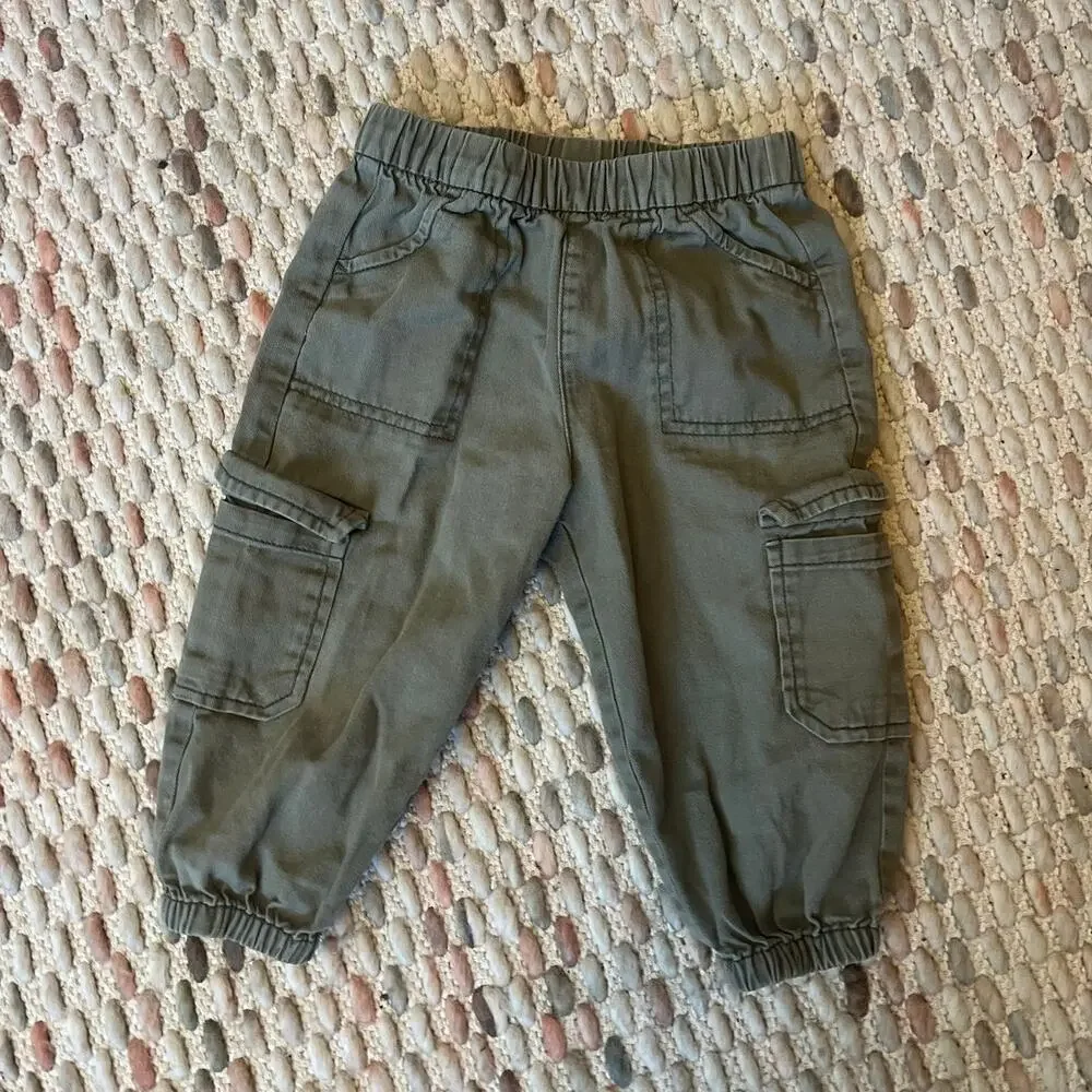 Old Navy Olive Cargo Pants